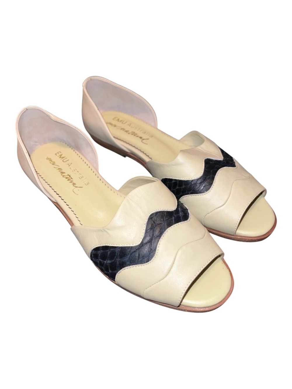 Emu Australia Cream and Black Wave-Detail Leather D'Orsay Flats